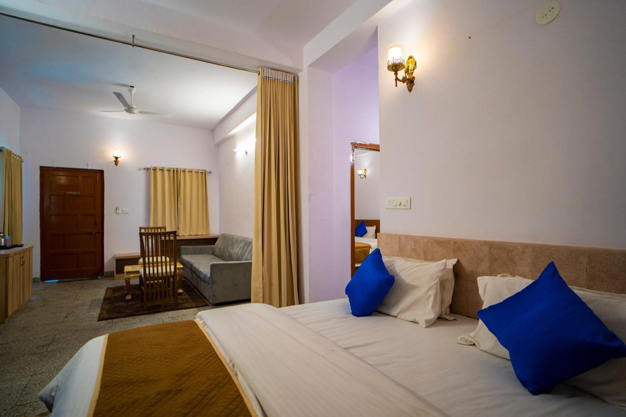 Devdarshan Hotel & Restaurant Udaipur Eksteriør bilde