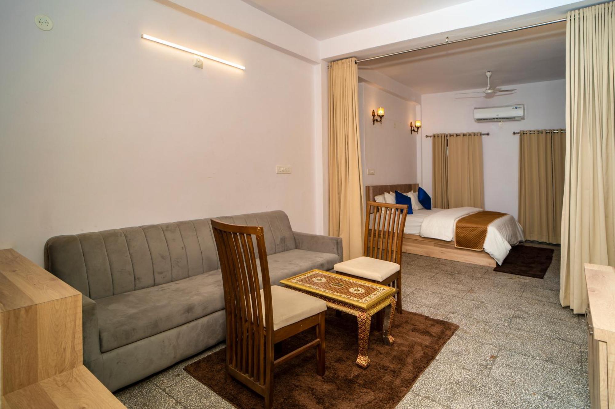 Devdarshan Hotel & Restaurant Udaipur Eksteriør bilde